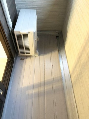 お洗濯にも便利なバルコニー付き