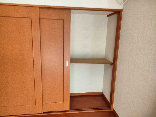 明るい色調の室内です