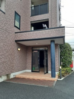 清潔なエントランスです