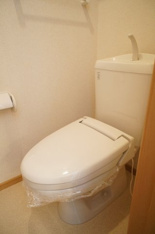 清潔感のあるトイレです