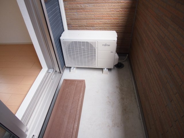 外からの目が気にならないバルコニーで洗濯物が干せます