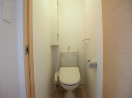 ゆったりとした空間のトイレです