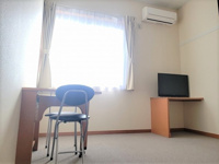 ゆったり過ごせる居間です