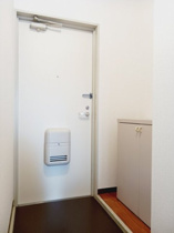明るい玄関です