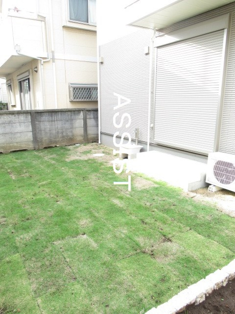 武蔵野市境1丁目貸家の庭