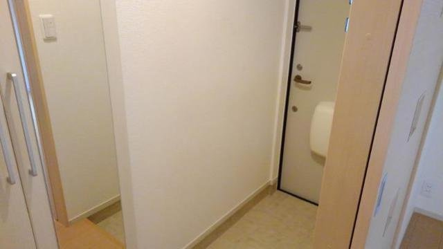 毎日通る玄関はこちらです
