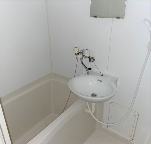 コンパクトで使いやすいお風呂です