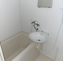 コンパクトで使いやすいお風呂です