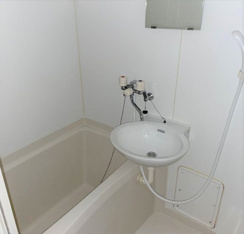 コンパクトで使いやすいお風呂です