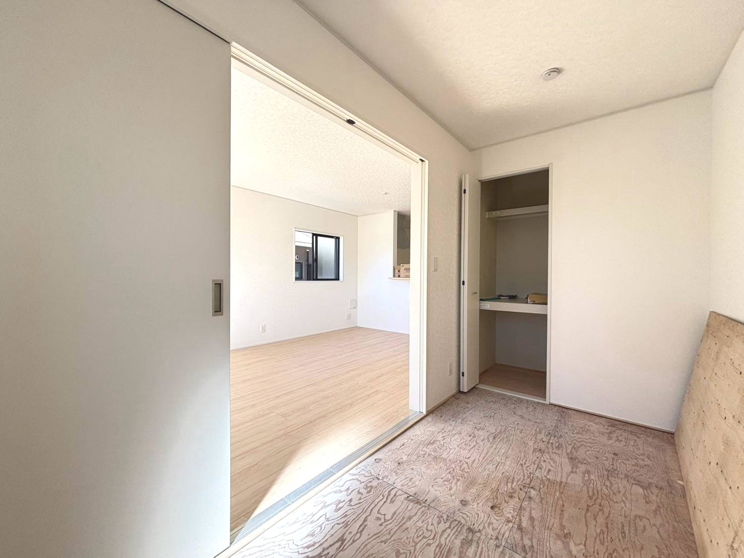 クワイエ　大垣市和合新町第1　全2区画分譲の和室|一室あると便利な和室は、来客時はもちろん、お子様のお昼寝や遊び場、寝室としてもご利用いただけます。
日本の良き文化を引き継ぐ、色々な用途で使える、癒しの空間です。