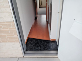 シンプルで使いやすい玄関です