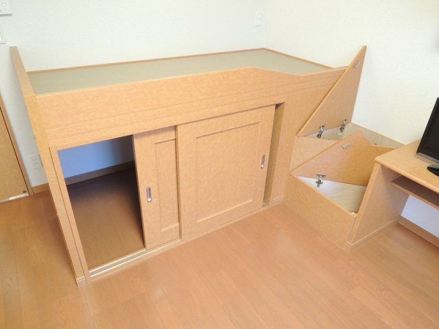 収納付ベッドタイプのお部屋です