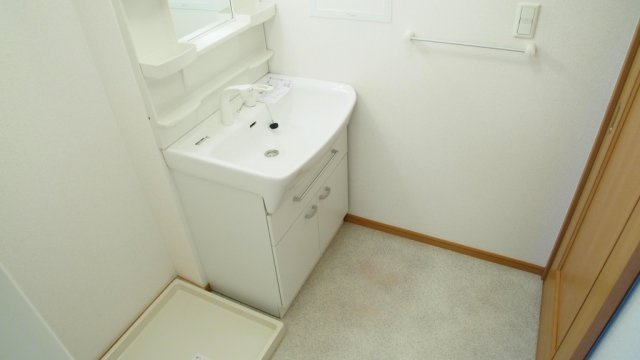 明るい洗面所です