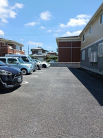 車をお持ちの方に嬉しい駐車場付きの物件です