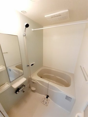 落ち着いた空間のお風呂です