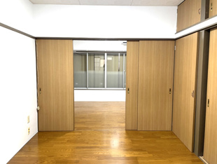 ※写真は別の部屋です