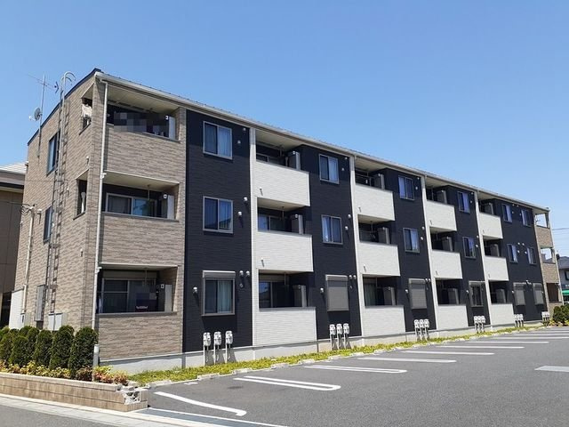 落ち着いた雰囲気の外観です