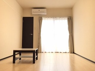 こちらのリビングで趣味の時間をお楽しみください