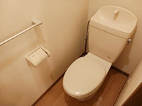 清潔感のあるトイレです