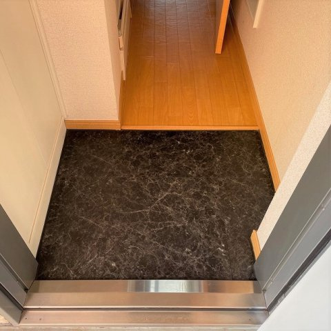 明るい玄関です