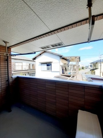 外からの目が気にならないバルコニーで洗濯物が干せます