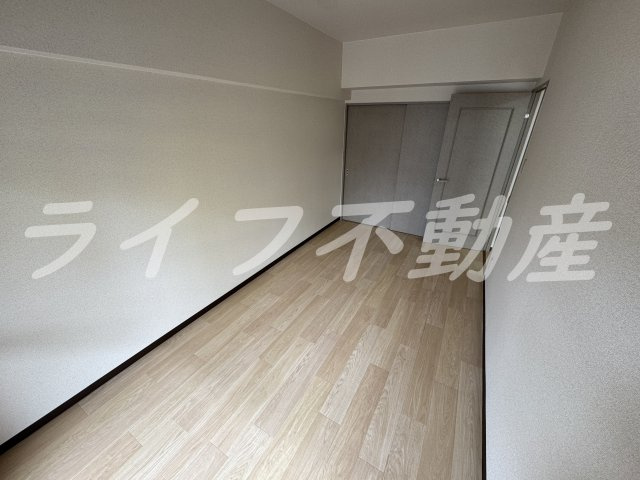 シャリテ今里の内装|明るい室内です