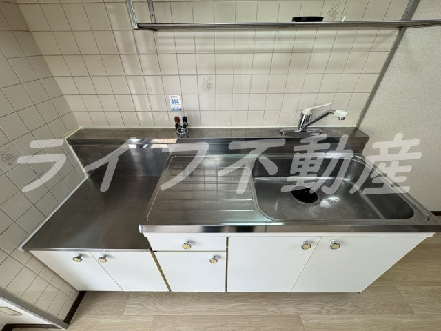 シャリテ今里のキッチン|お料理しやすいキッチンです