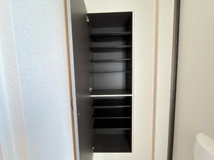 シューズボックス