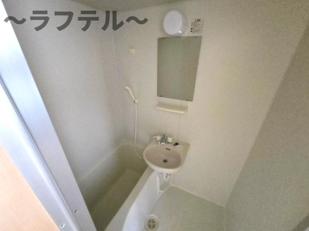 コンパクトで使いやすいお風呂です