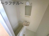 コンパクトで使いやすいお風呂です