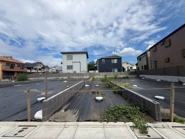 世田谷区給田5丁目　新築戸建　全3棟の外観|2026.08.06撮影

現地ご見学希望・資料請求などお気軽にお問い合わせ下さい！
03-5990-5201