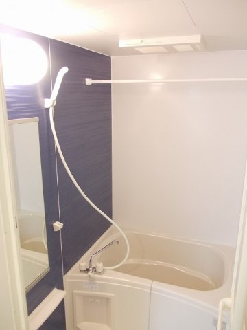 ゆったり過ごせるお風呂です