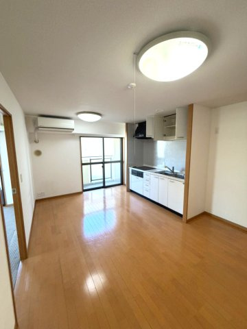 KiLaLa住吉の居間・リビング|こちらの居間で趣味の時間をお楽しみください