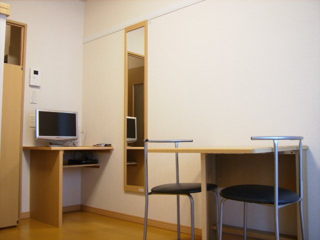 こちらのリビングで趣味の時間をお楽しみください