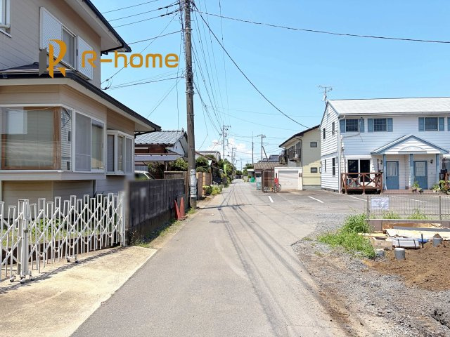 ひたちなか市堀口3期　新築戸建て　2号棟の前面道路含む現地写真|周辺環境も併せて案内致します♪
閑静な住宅地で笑顔あふれる新生活！
ぜひ現地へお越しください♪
