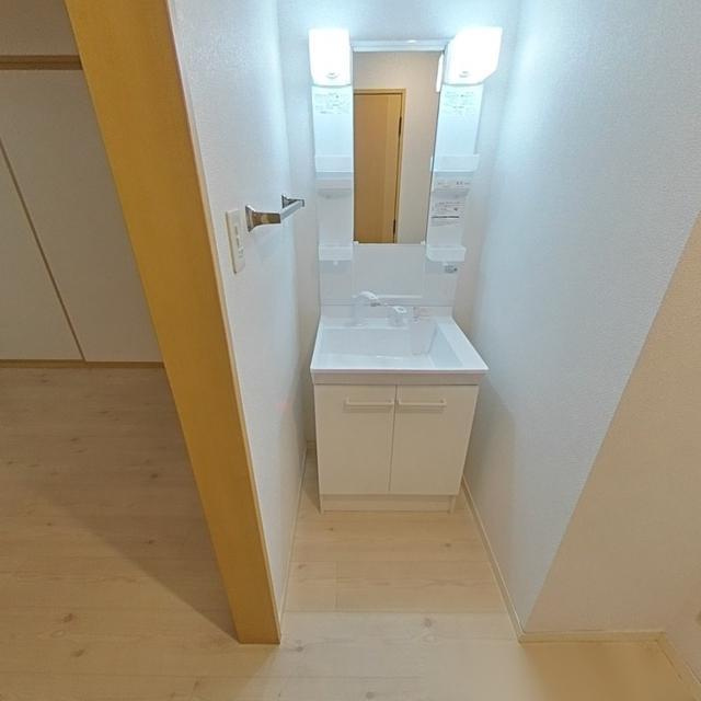 明るい洗面所です