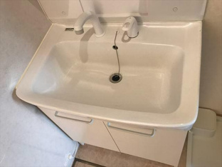 明るい洗面所です