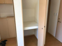 内装は落ち着いています