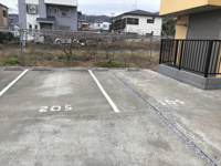 駐車場に車を止められます