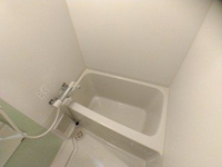 コンパクトで使いやすいお風呂です