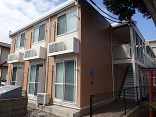 落ち着いた雰囲気の外観です