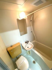 ゆったり過ごせるお風呂です