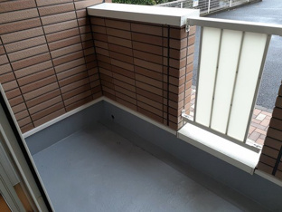 開放的で明るい空間を演出してくれるバルコニーです