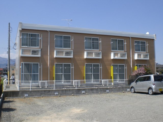 落ち着いた雰囲気の外観です