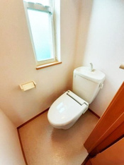 ゆったりとした空間のトイレです