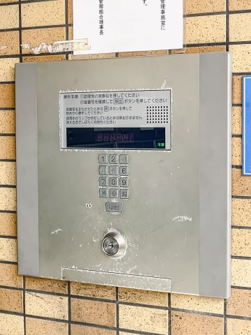落ち着いたエントランスです