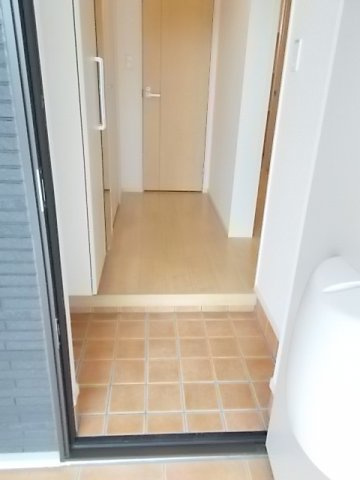 シンプルで使いやすい玄関です