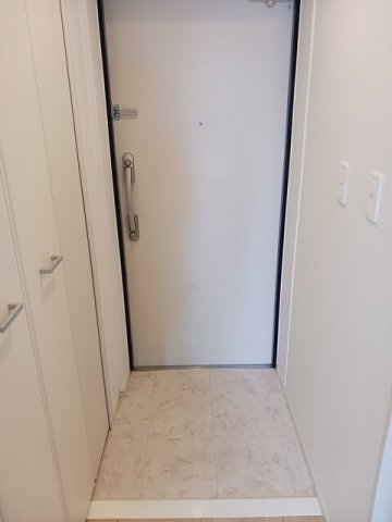 明るい玄関です