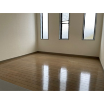 明るい色調の室内です