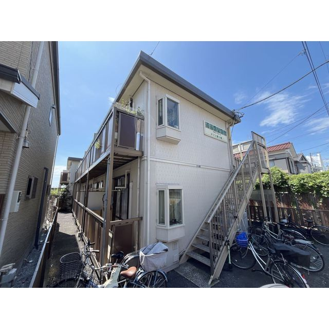 落ち着いた雰囲気の外観です